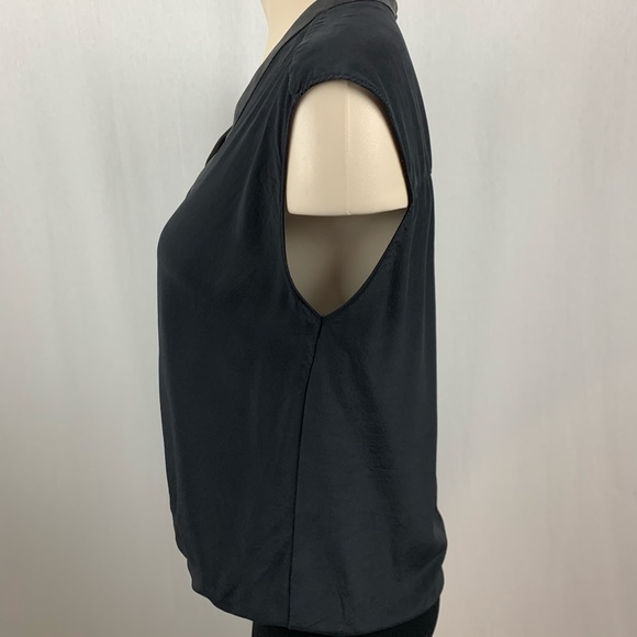 Bailey 44 Black Wildebeest Top S. - Picture 7 of 11